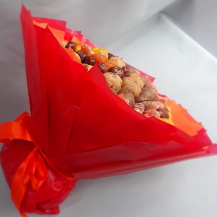Букет из грецких орехов и сухофруктов, фото 3